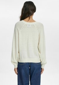Nümph RIETTE V-NECK - Kardigan - cloud dancer