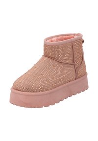 Botín corto de ante rosa con un exterior texturizado que presenta embellishments de strass y un interior suave y peludo. Suela gruesa y plana.