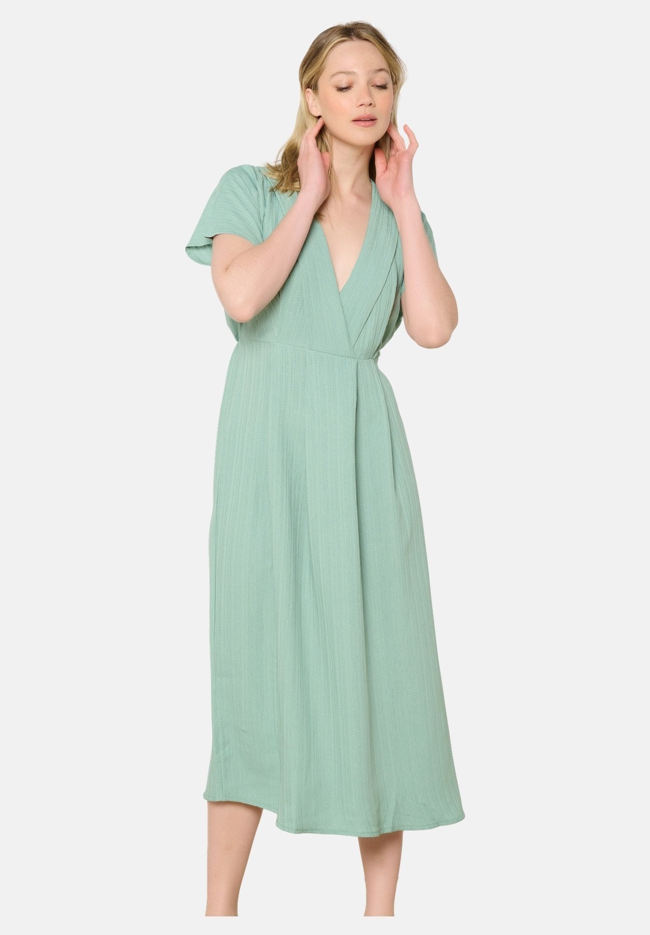 green emerald velvet dress Mint Mambo style mint green spring dress for women 2024 new style all – Lee  Nhi Boutique