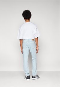 Pegador VINTO CARPENTER - Tisleri teksad - washed cold blue