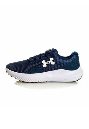 Zapatilla de running Under Armour azul marino con logo blanco y suela blanca acolchada, vista de perfil sobre fondo blanco.