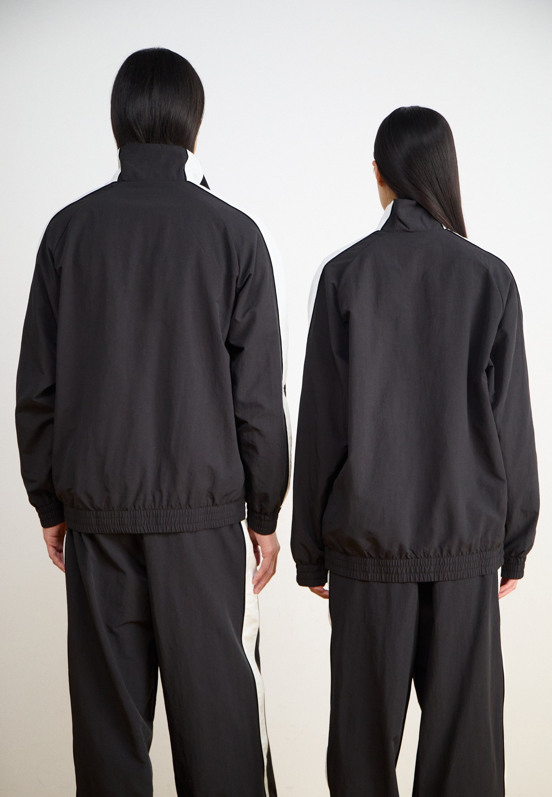 Puma TRACK JACKET UNISEX - Cortaviento - black/negro - Zalando.es