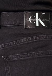 Calvin Klein Jeans Farkkushortsit - black denim