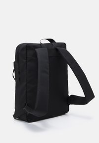 Pier One Dagryggsäck - black