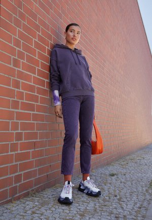 HOODED MARFA - Collegepaita - artichoke