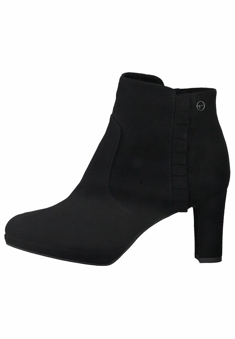Bottine en daim noir avec un design épuré, bout pointu et un accent plissé décoratif. Présente un talon modéré pour plus de hauteur.