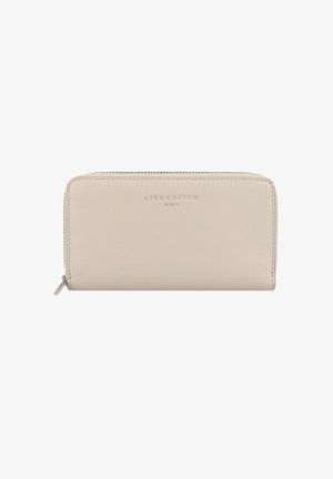 Cartera de cuero beige con cierre de cremallera. Textura suave, forma rectangular y logotipo en relieve "LIEBESKIND BERLIN" en la parte frontal.
