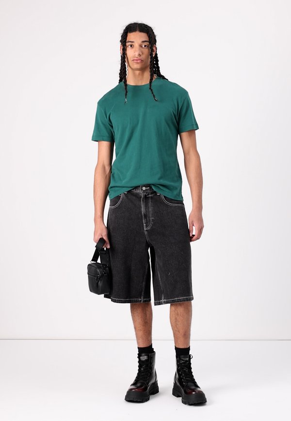 SUPER BAGGY JORT  - Denim shorts - dark wash2