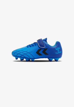 Botas de fútbol azules con parte superior sintética texturizada, logotipo y detalles en negro, puntera redondeada y seis tacos moldeados para tracción. Incluye una tira de velcro.