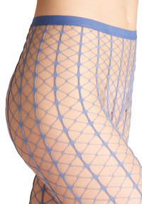 Collant in rete blu con motivo a diamante, dotati di una vita liscia e una trama a maglia aperta, che coprono parzialmente la pelle.