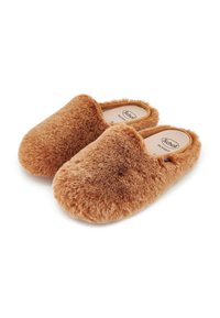 Bruine fuzzy slippers met open hielen, ronde neuzen en een zachte textuur. De voering is pluizig, met een binnenzool die subtiele merkdetails bevat.