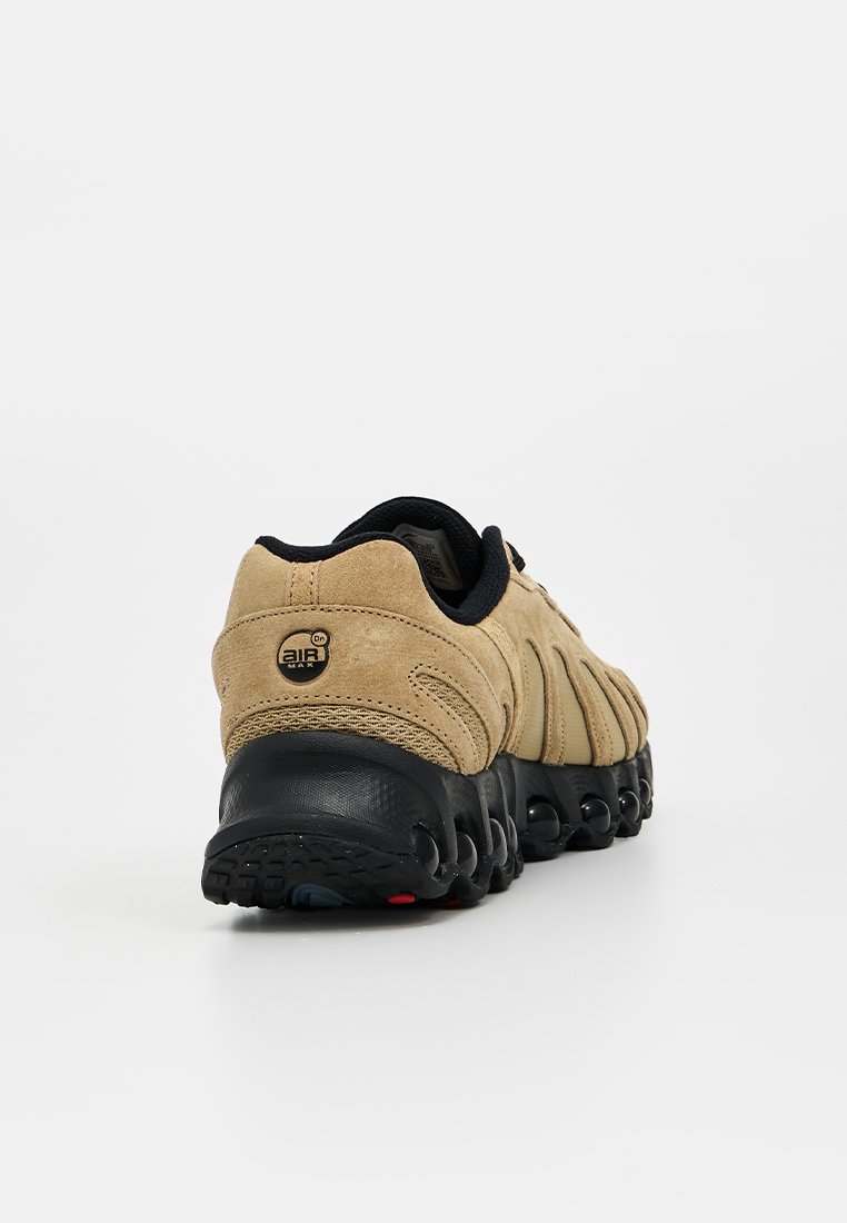 AIR MAX DN8