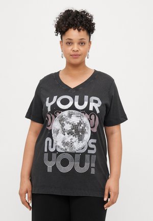 CARMILLE LIFE V NECK - Majica kratkih rukava s printom - black