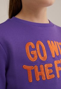 WE Fashion Melegítőfelső - violet