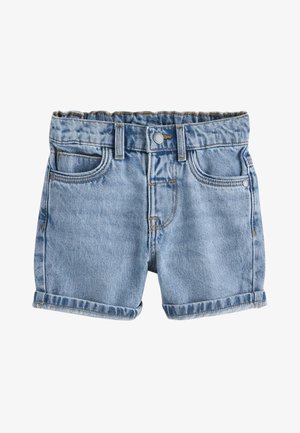 Hellblaue Denim-Shorts mit umgeschlagenen Säumen, Frontknopf, Reißverschluss, Gürtelschlaufen und zwei Vordertaschen auf weißem Hintergrund.