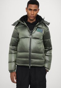 EA7 Emporio Armani GIUBBOTTO - Zimska jakna - beetle