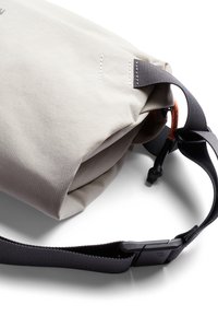 Bellroy LITE SLING - Marsupio - ash