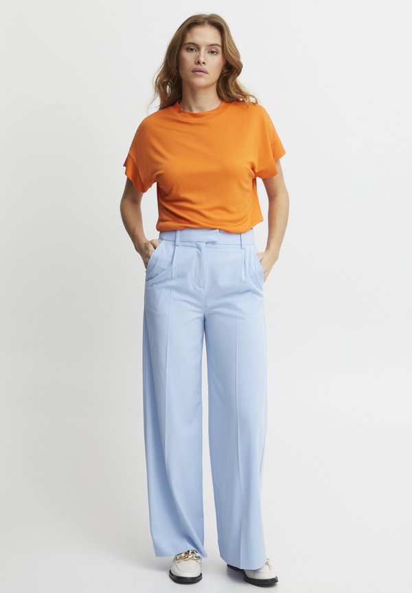 BYRYLIE - Basic T-shirt - orangeade2