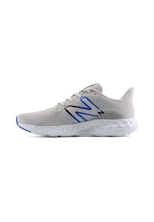 Scarpa da ginnastica grigio chiaro con tomaia in mesh, suola imbottita bianca e logo New Balance blu sul lato, vista di profilo.