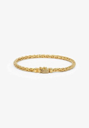 Bracciale in catena intrecciata d'oro con chiusura rettangolare incisa con il testo "Buddhato Buddha" su sfondo bianco.