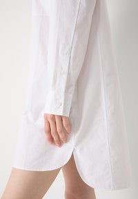 Calvin Klein Jeans OVERSIZED MINI SHIRTDRESS - Blousejurk - brilliant white