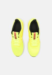 ASICS PATRIOT 13 - Scarpe da corsa su strada - safety yellow/sunrise red