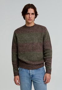 Scalpers ICON SAUNDER STRIPES - Strickpullover - brown