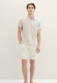 TOM TAILOR Pantaloni scurți - white sand