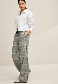 Next Hlače - grey check