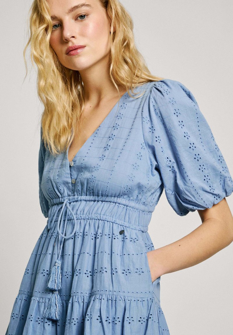 Robe En Jeans Pepe Jeans - Bleu Brut Taille 42 - Manches 3/4 - Occasion Très Bon État