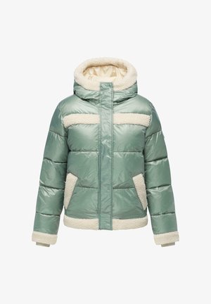 Gevoerde jas in lichtgroen met een zachte crèmekleurige schapenvacht kraag, horizontale strepen en twee voorzakken. Glad, glanzend materiaal.