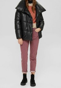 edc by Esprit Slim fit -farkut - berry