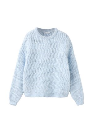 Pull tricoté bleu clair avec un motif gaufré texturé, manches longues, col rond côtelé et poignets côtelés.