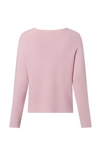 Lichtroze trui met lange mouwen en een ronde hals, met een geribbelde structuur en een aansluitend ontwerp. Geen zichtbaar beslag. Achteraanzicht weergegeven.