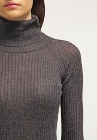 Pepe Jeans Sweter