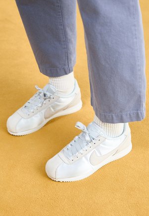 Tenisky - white