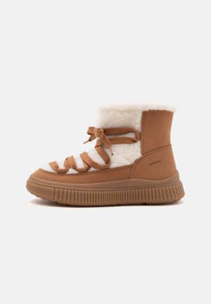 Geox, LAQUINNY GIRL - Боти с връзки до глезена - whisky/off white