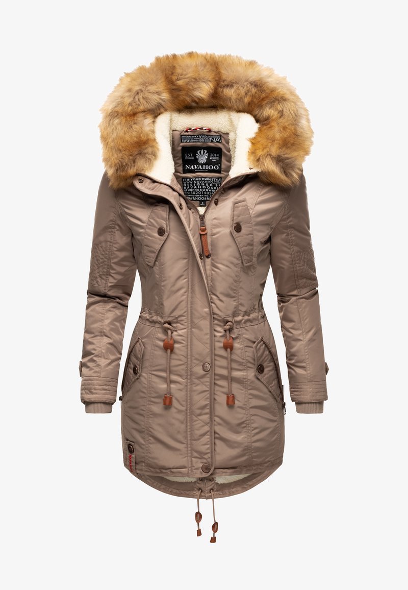 Beige parka-jacka med huva i konstpäls, kviltad textur, dragsnöre i midjan, dragkedja och knappstängning, samt två framfickor med klaffar.