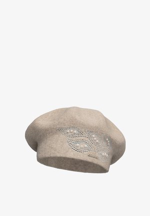 Beret bej confecționat dintr-un material texturat, cu un model decorativ de mărgele și pietricele pe o parte, având o etichetă de marcă discretă.