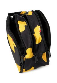 Borsa nera in tessuto con stampe di anatre di gomma gialle, tre scomparti con zip e robusti cursori neri. Design compatto e rettangolare.