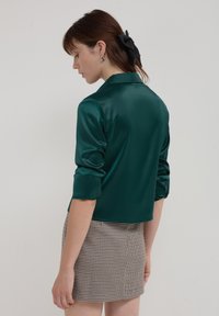 Calliope CROP IN SIMIL - Camicia - vert