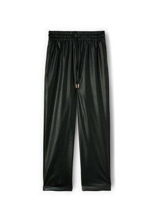 Pantaloni in finta pelle nera con vita elasticizzata e cordino. La superficie ha una consistenza liscia e lucida, e termina a metà polpaccio.