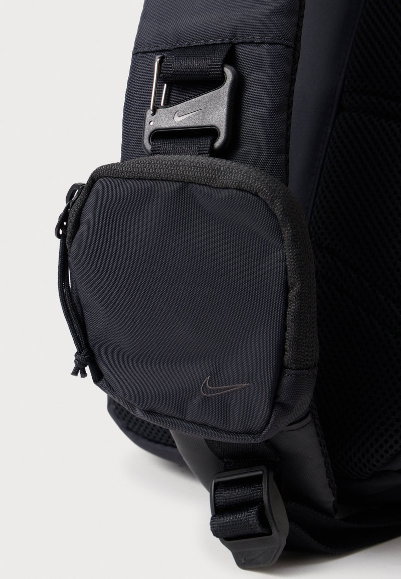 nike backpack leash Max Air The ultimate backpack for the modern commuter Nike Sportswear Commute Reflective Backpack