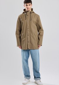 America Today Impermeabile - earth