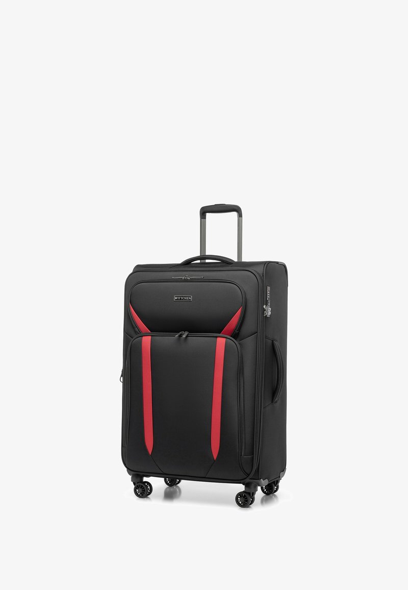 Czarna walizka z czerwonymi akcentami, wykonana z trwałego materiału, z teleskopową rączką i czterema kółkami dla łatwego manewrowania. Zawiera przednią kieszeń na zamek.