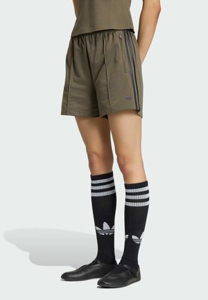 adidas Originals, FIREBIRD SHORT - Pantalon de survêtement - branch utility black