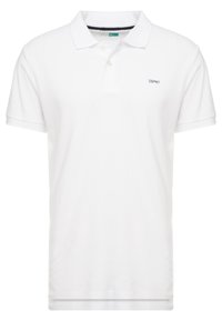 Vit pikétröja i bomull, med klassisk krage, korta ärmar och en diskret logo på övre vänstra sidan. Enkelt design.