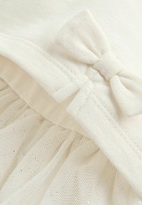 Next Vardagsklänning - white sparkle mesh