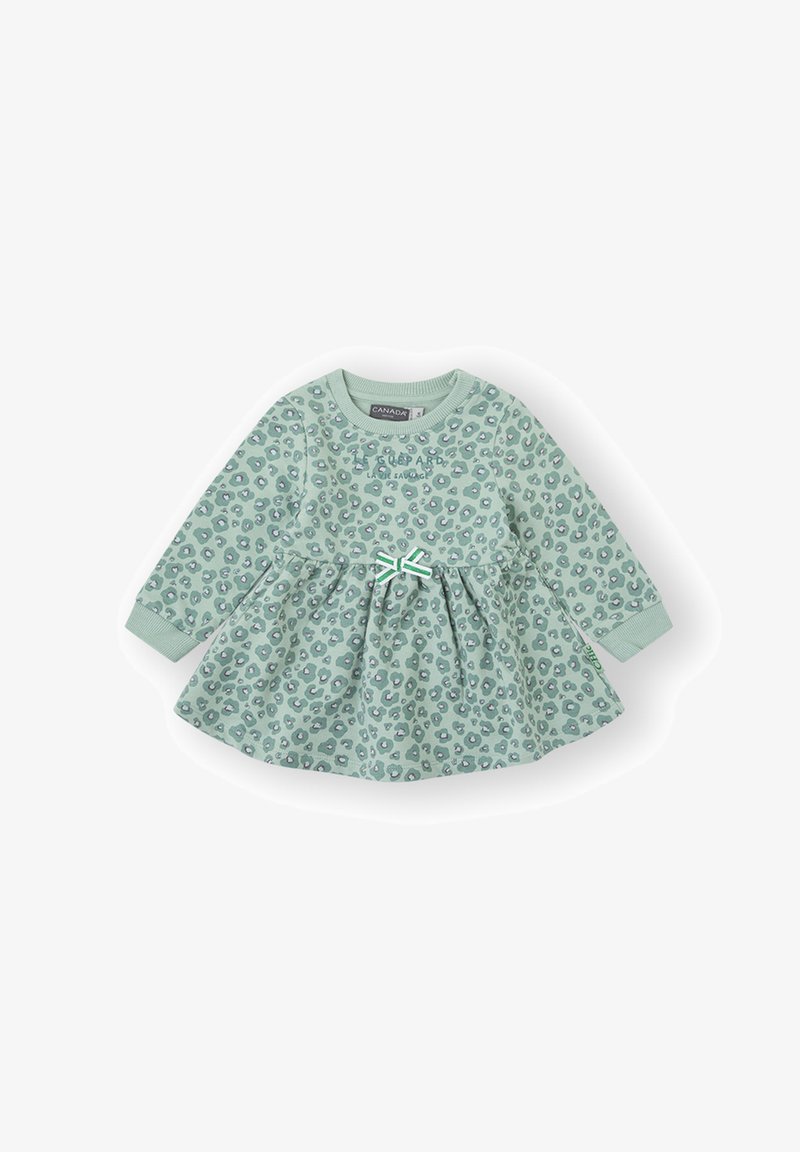 Vestido de manga larga en verde menta con estampado de leopardo, falda fruncida y detalle de lazo a rayas verdes en la cintura. Tejido suave con puños acanalados.