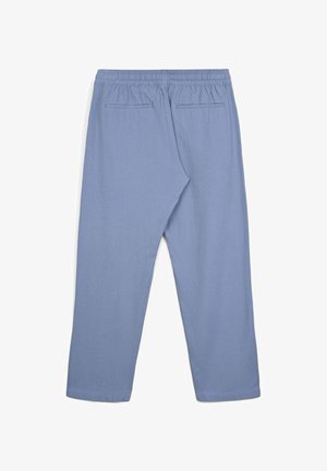 Pantaloni azzurri a vestibilità comoda con vita elastica, due tasche posteriori e tessuto liscio. I pantaloni hanno un taglio a gamba dritta.